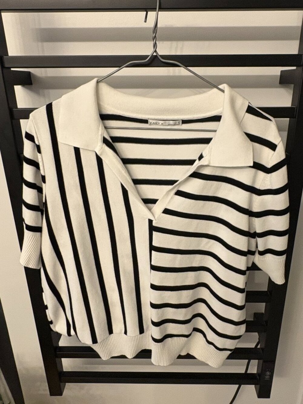 KAILY K Black & White Cropped Striped Knit Polo Sweater | Size L